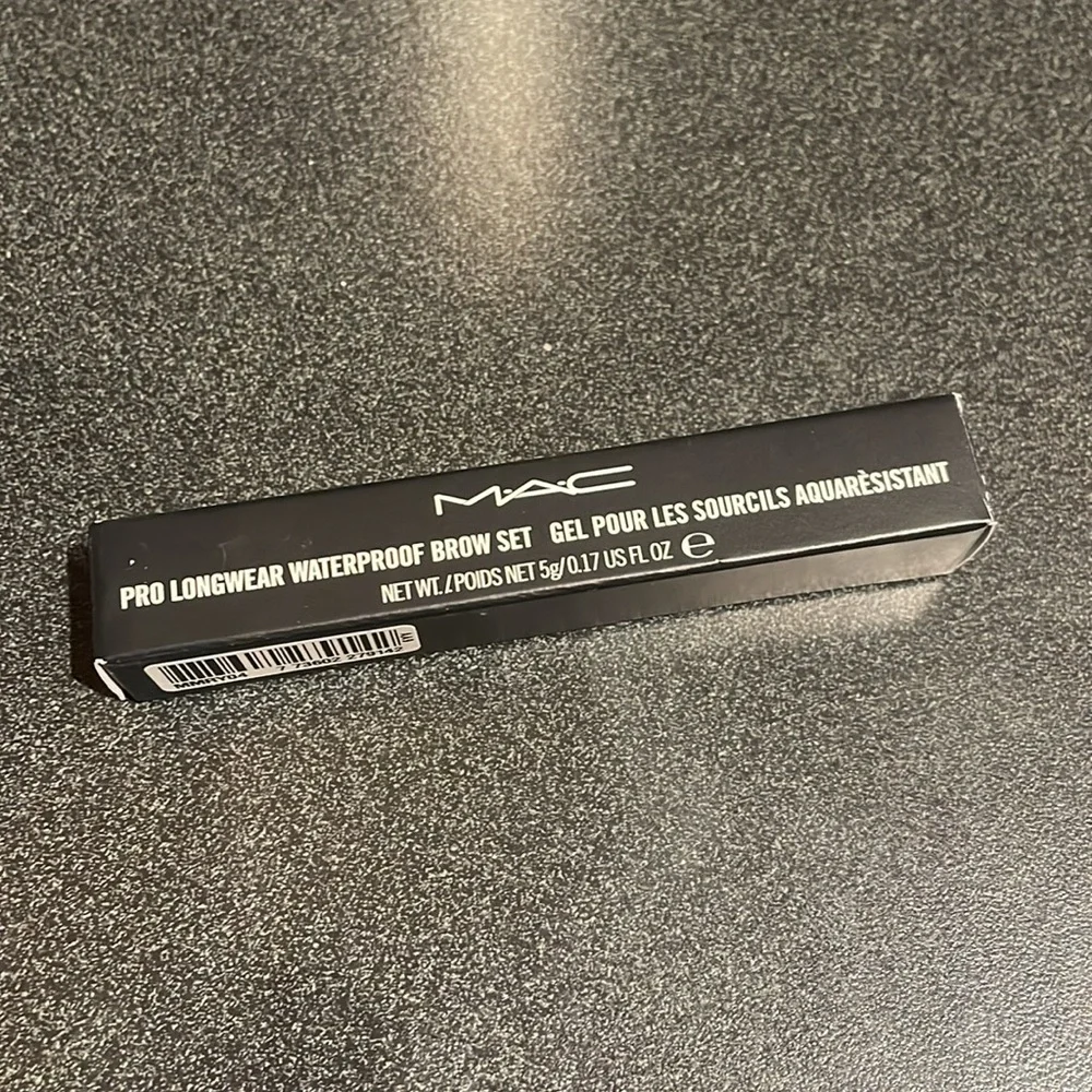New, never used MAC Pro Longwear Waterproof Brow Set in Bold Brunette - Picture 4 of 5